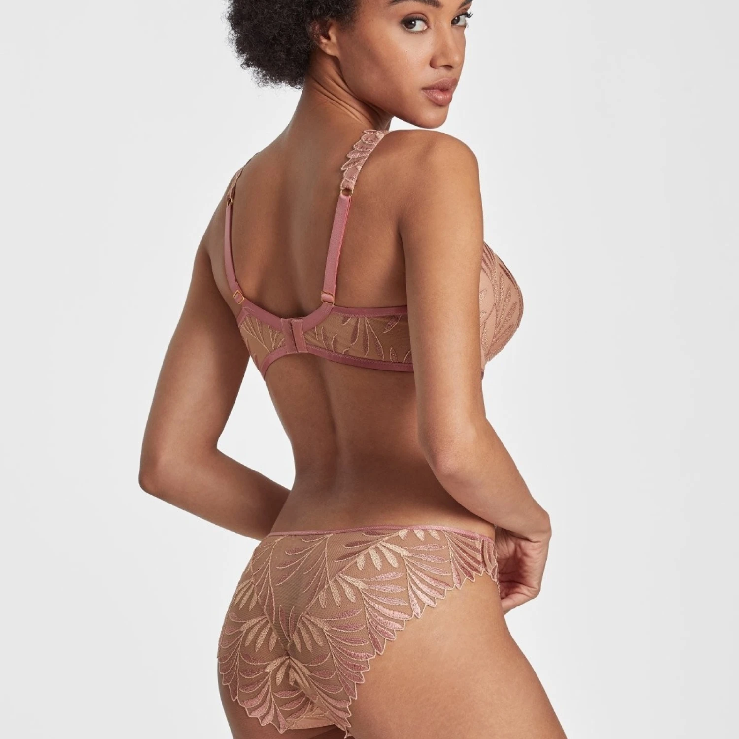 Aubade Soutien-Gorge Plunge Coque Sensory Illusion Silk Rose – Image 3